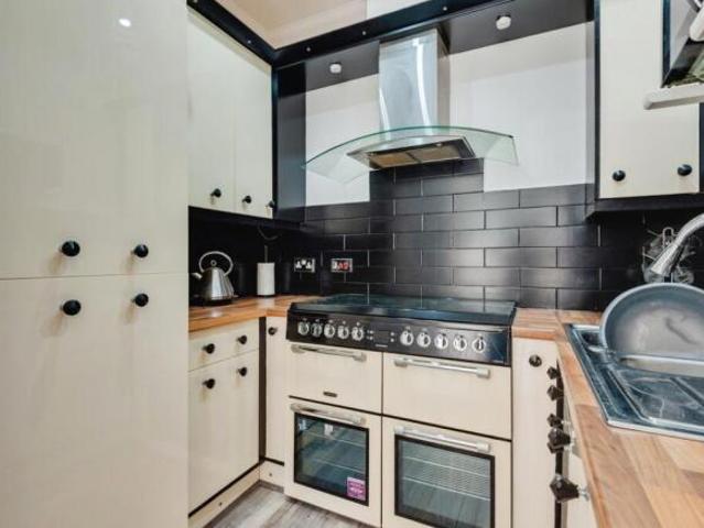 Apartment for sale in Calderstones