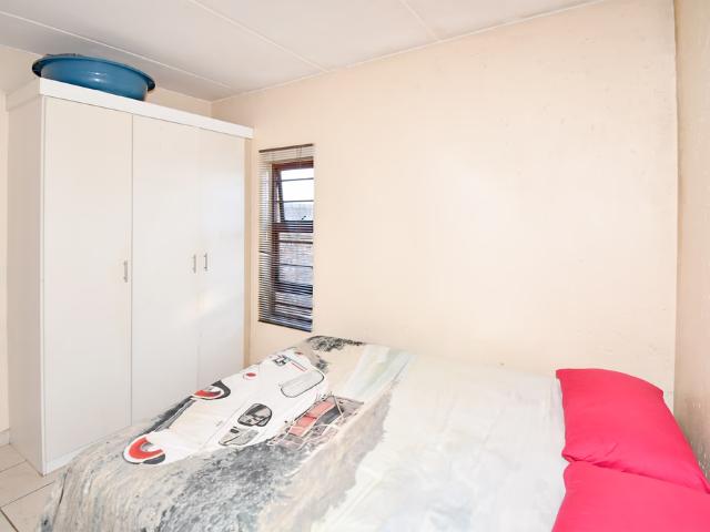 Apartment for sale in North & Sandton, Randburg