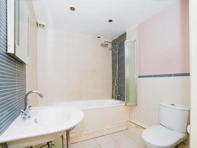 Apartment for sale in Rodbourne, Swindon