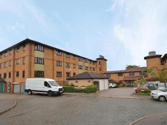 House for sale in Northampton, Northamptonshire