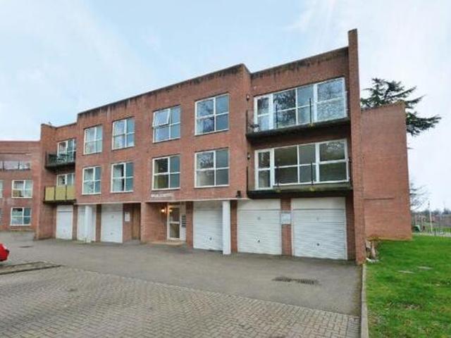 House for sale in Northampton, Northamptonshire
