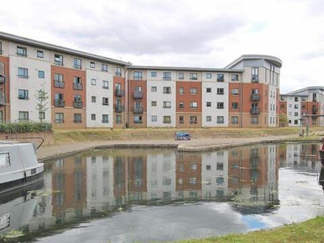 House for sale in Northampton, Northamptonshire