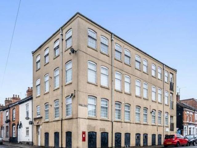 House for sale in Northampton, Northamptonshire
