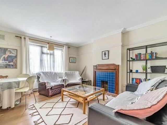 House for sale in Brentford End, Greater London