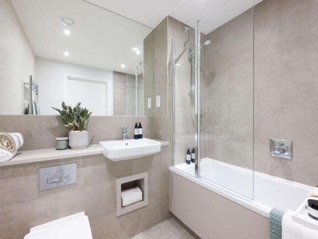 Apartment for sale in Greater London