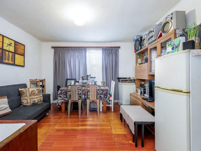 Apartment for sale in Oakdene, Vosloorus