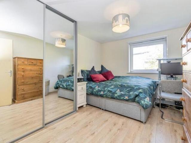 Apartment for sale in Holywell Estate, North Watford