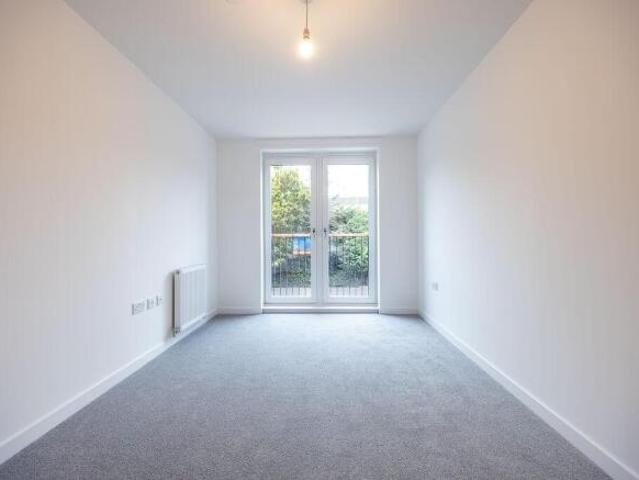 Apartment for sale in Bedford