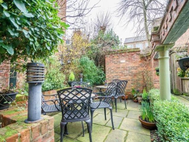 Apartment for sale in High Field, York