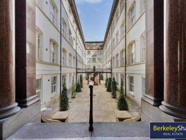 Apartment for sale in Calderstones