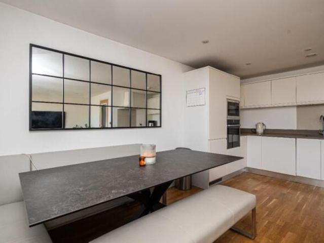 Apartment for sale in Pouchen End, Hertfordshire