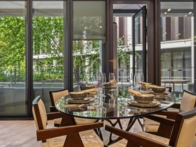 Apartment for sale in Knightsbridge, Greater London