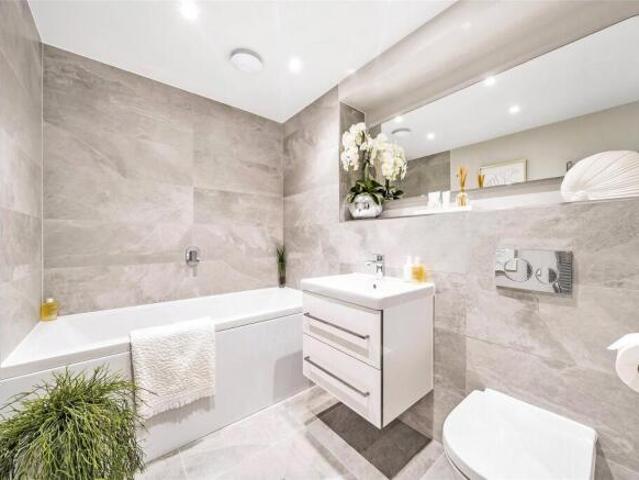 Apartment for sale in Golden Valley, Gloucestershire