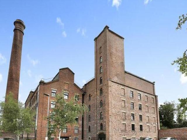 House for sale in Roby Mill, Lancashire