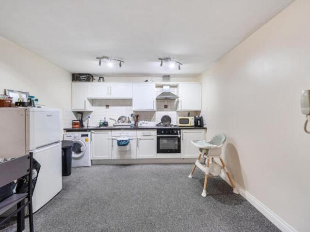 Apartment for sale in Cowley, Oxford