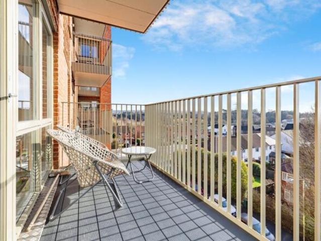Apartment for sale in North Watford, Hertfordshire