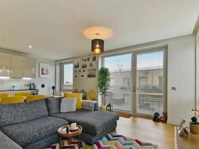 House for sale in Brentford End, Greater London