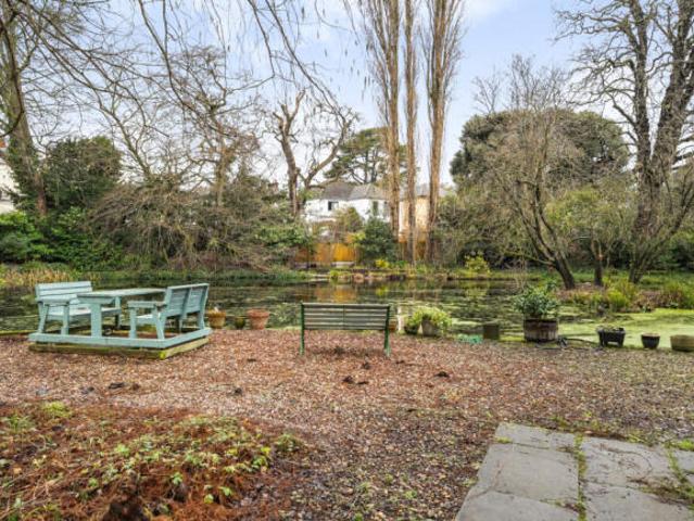 Apartment for sale in Golden Valley, Gloucestershire