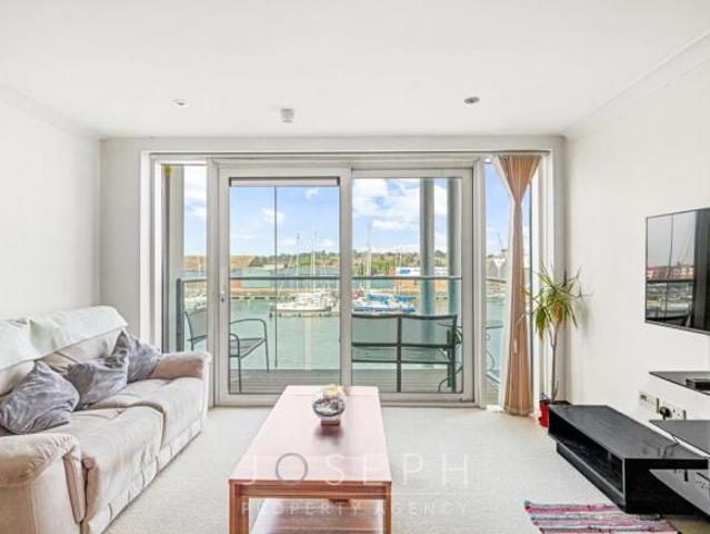 Apartment for sale in Key Street, Suffolk