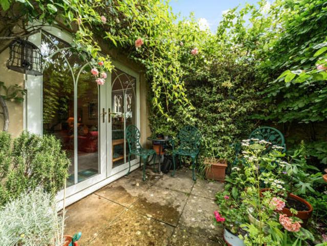 Apartment for sale in The Slade, Oxfordshire