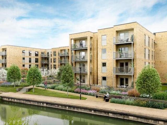 Apartment for sale in Swindon