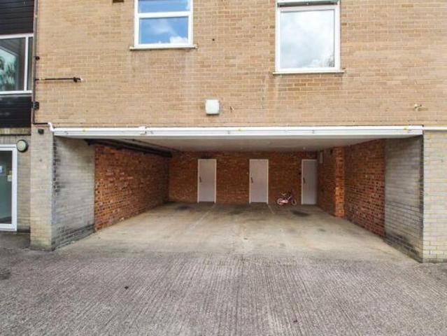 Apartment for sale in Bedford
