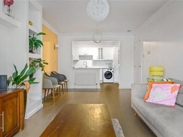 Apartment for sale in Barnsbury, Greater London