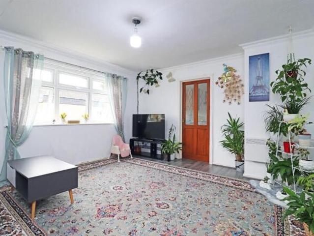 Apartment for sale in Baguley, Manchester