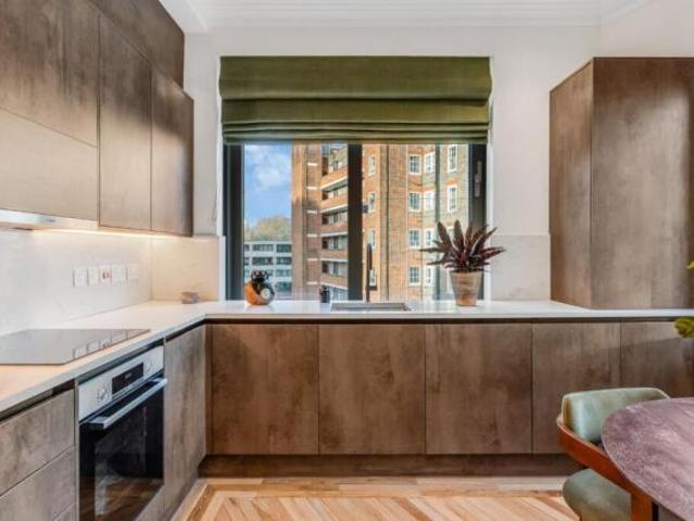 Apartment for sale in Chalk Farm, Greater London
