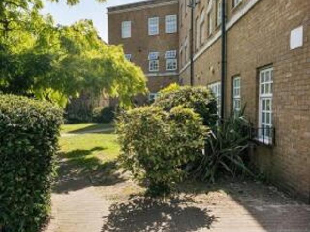 Apartment for sale in South Hackney, Greater London