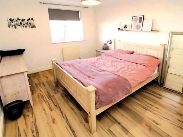 Apartment for sale in Erith, Greater London