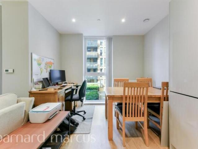 Apartment for sale in Greater London