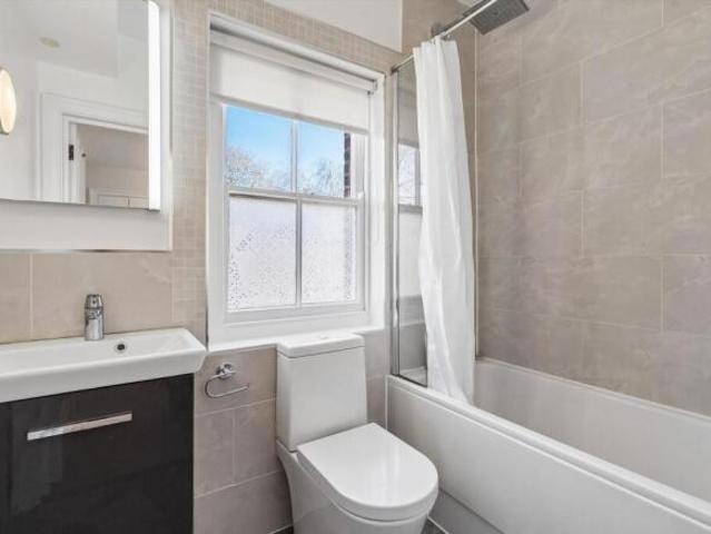 Apartment for sale in The Slade, Oxfordshire