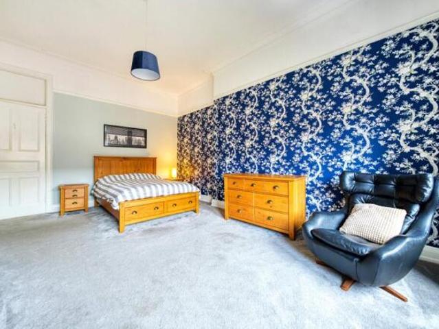 Apartment for sale in Hyndland, Scotland