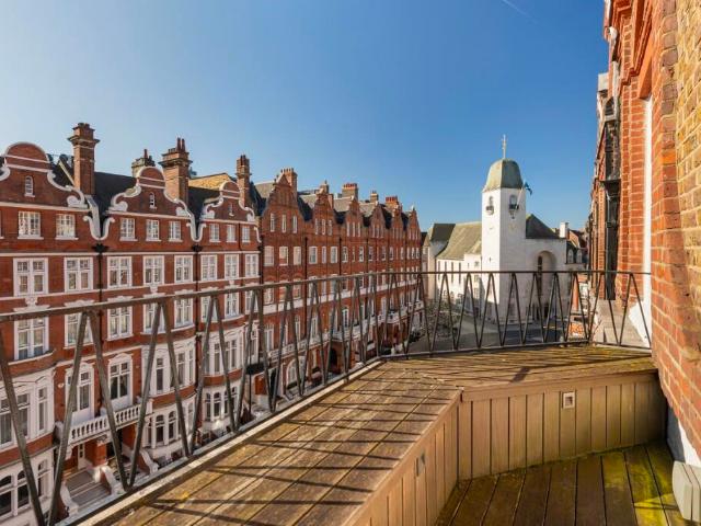 Apartment for sale in Cat Hill