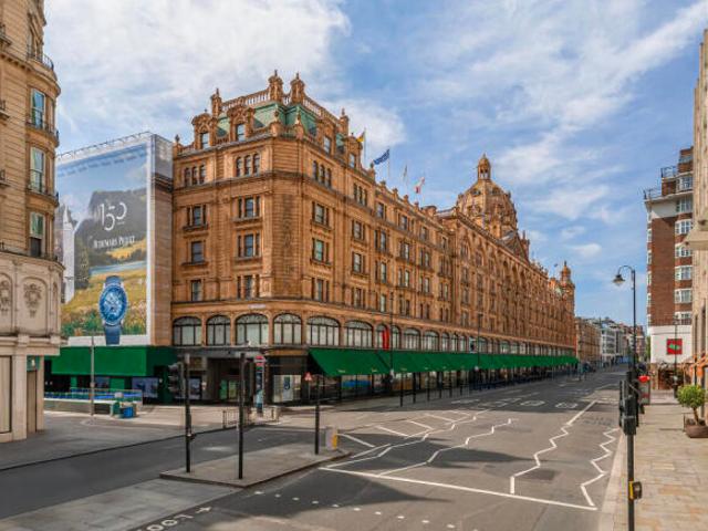 Apartment for sale in Knightsbridge, Greater London
