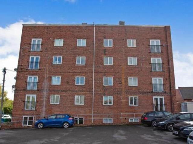 House for sale in Pontefract, West Yorkshire