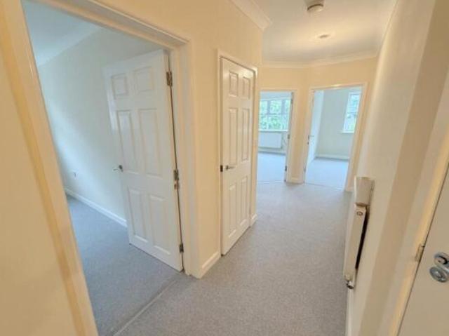 Apartment for sale in Poole