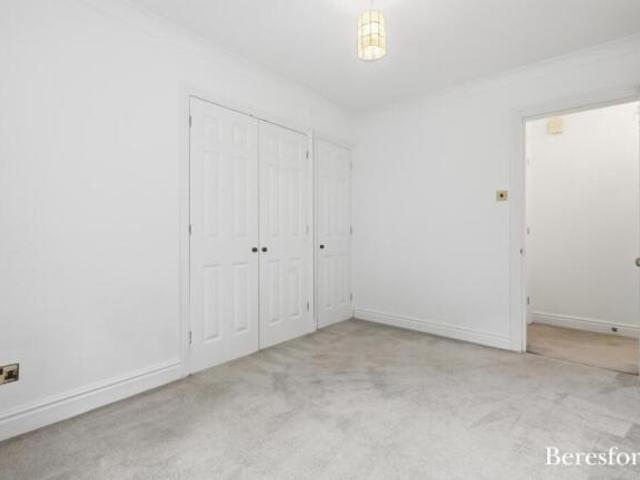 Apartment for sale in Poplar Grove, Greater London