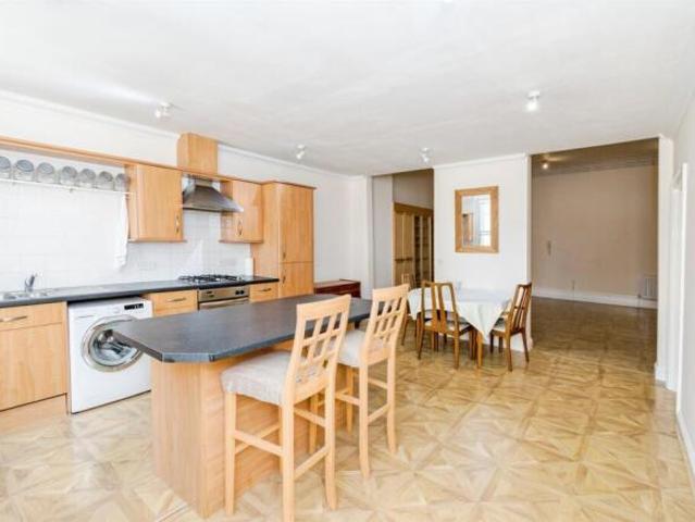 Apartment for sale in The Polygon, City Of Southampton