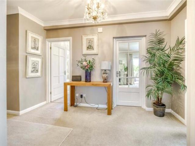 Apartment for sale in Poole