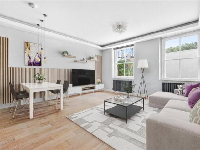 Apartment for sale in South Kensington, Greater London