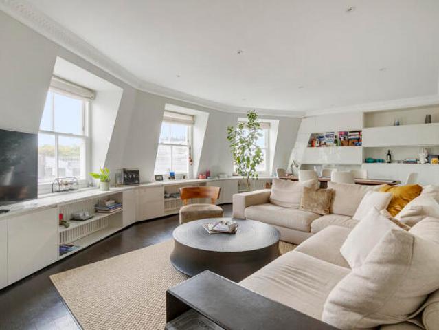 Apartment for sale in South Kensington, Greater London