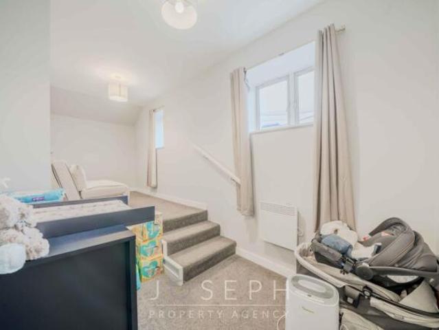 Apartment for sale in Key Street, Suffolk