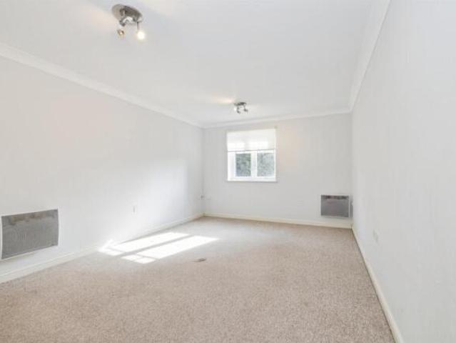 Apartment for sale in North Watford