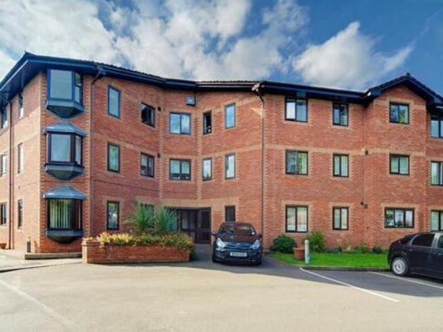 House for sale in Green Close, Warwickshire