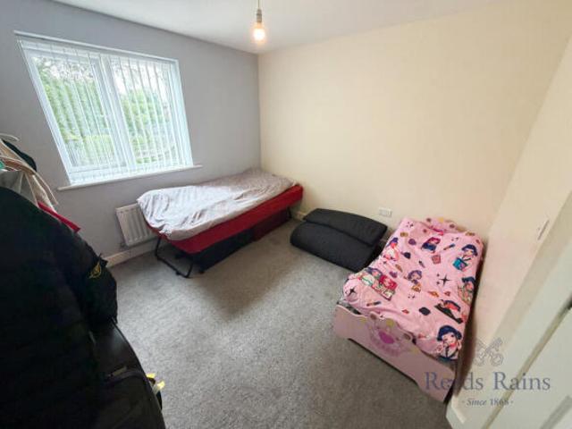 Apartment for sale in Stoke-on-Trent, England