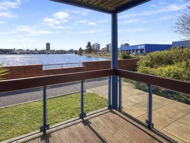 Apartment for sale in Barton Stacey, Hampshire