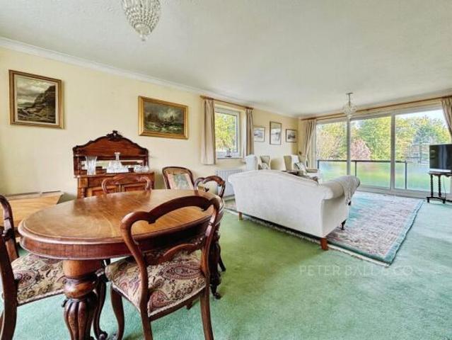 Apartment for sale in Cheltenham, Gloucestershire