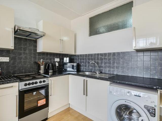 Apartment for sale in Bayswater, Greater London